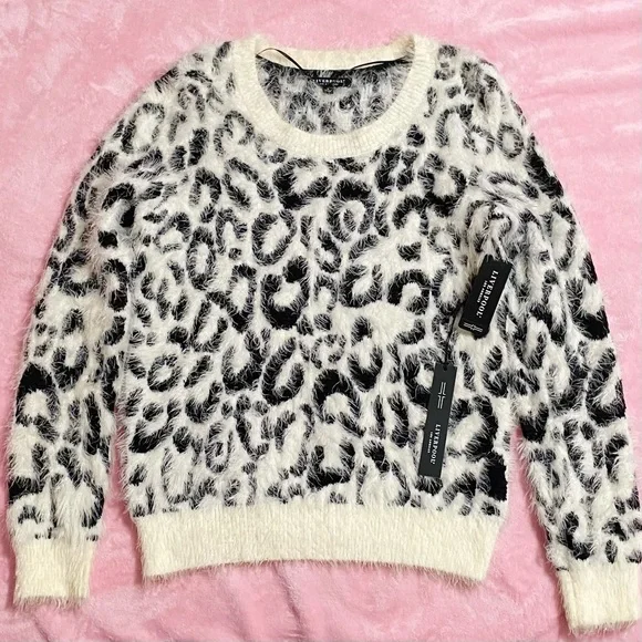 Liverpool Sweaters Womens Black White Leopard Print Fuzzy